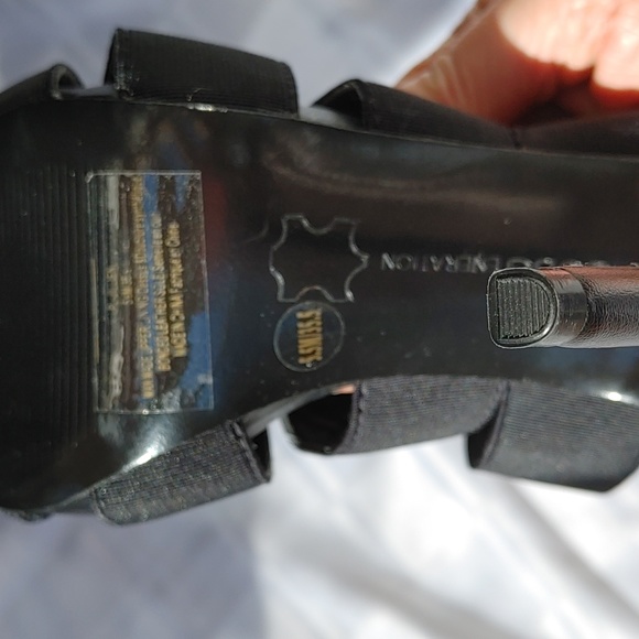 BCBG Generation Black Stilettos Size 5.5 - Picture 9 of 9